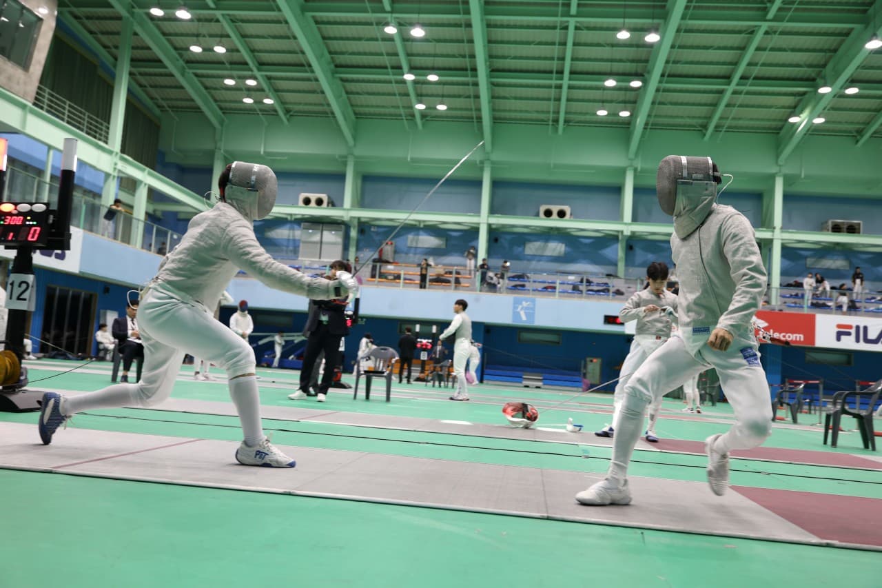 아레스 펜싱클럽 로고
